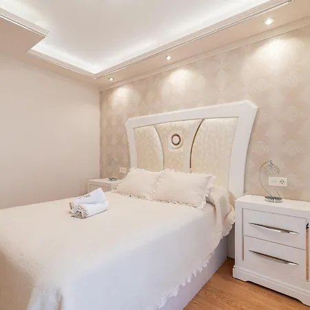 By Cruceiro Διαμέρισμα *